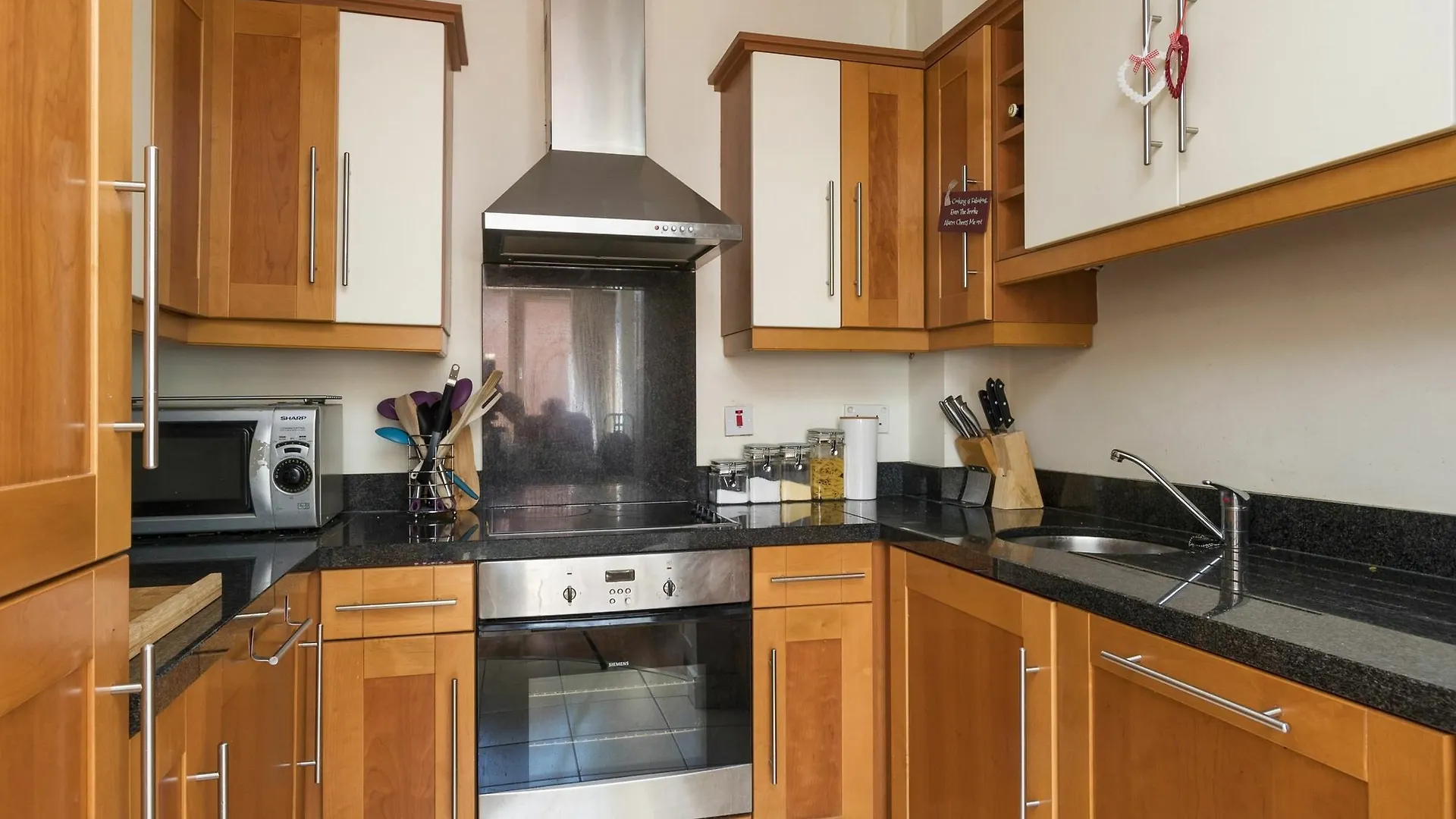 Symphony House Adelaide Road #Stayindublincity 0*, Dublin Ireland